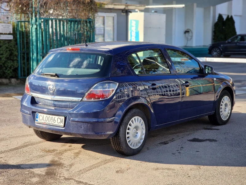 Opel Astra 1.7CDTI 110K.C., снимка 4 - Автомобили и джипове - 48131870