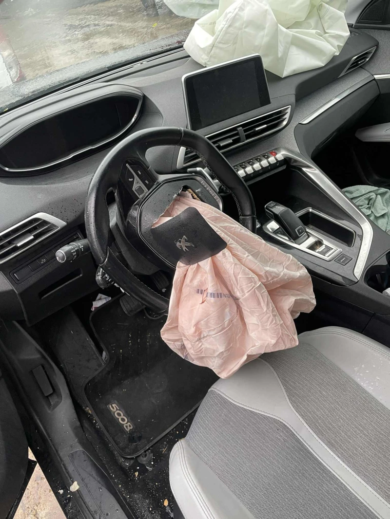 Peugeot 5008, снимка 4 - Автомобили и джипове - 51933129