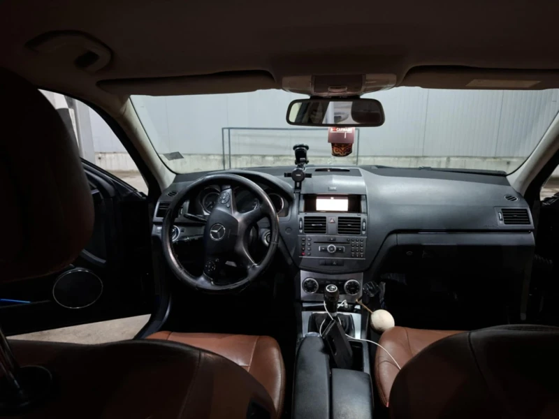 Mercedes-Benz C 200, снимка 2 - Автомобили и джипове - 52473094