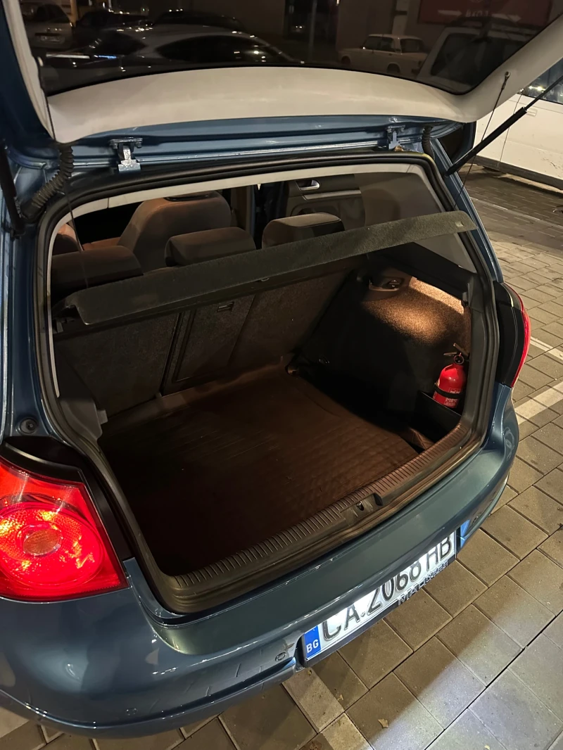 VW Golf, снимка 17 - Автомобили и джипове - 52338110