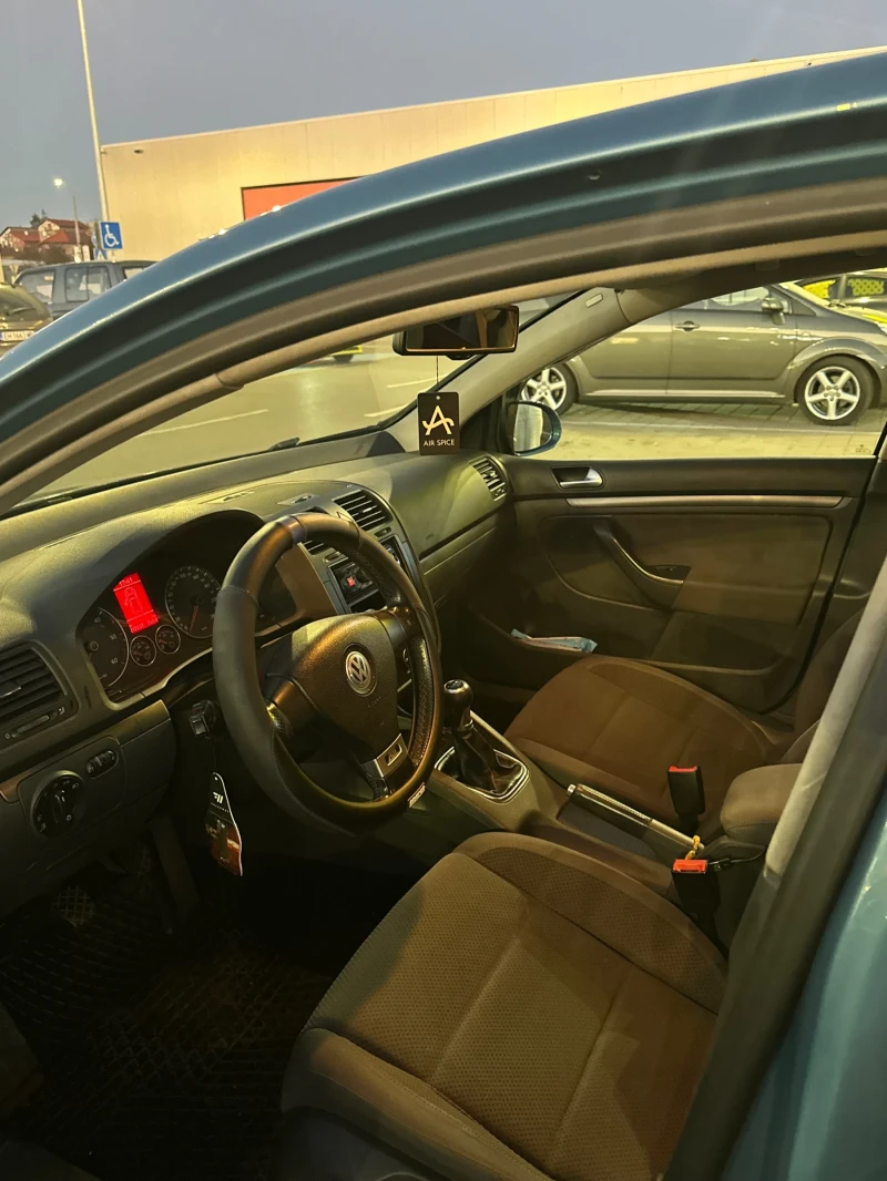 VW Golf, снимка 10 - Автомобили и джипове - 52338110