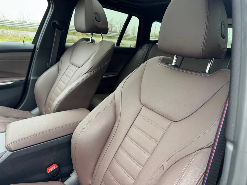 BMW 330 e xDrive Touring, снимка 13 - Автомобили и джипове - 52928189