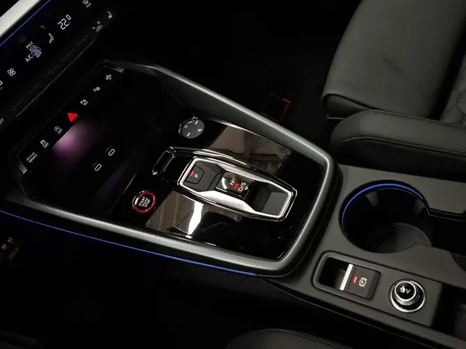 Audi Rs3 Sportback = NEW = Black Optic Plus Гаранция, снимка 8 - Автомобили и джипове - 53916323