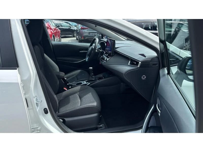 Toyota Corolla SDN 1.5 6MT EXECUTIVE MY25 - НОВА, снимка 6 - Автомобили и джипове - 54843801