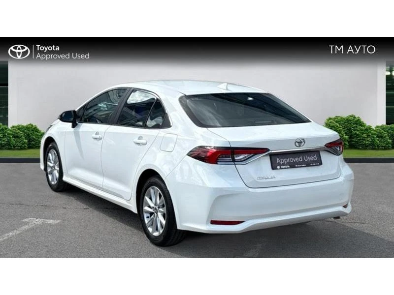 Toyota Corolla SDN 1.5 6MT EXECUTIVE MY25 - НОВА, снимка 2 - Автомобили и джипове - 54843801
