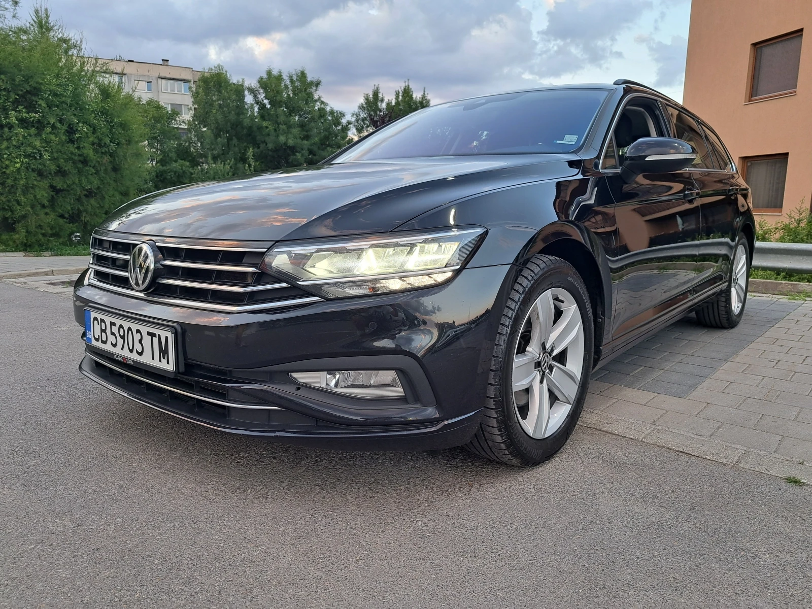 VW Passat Business 2.0 TDI 190 k.c. | Mobile.bg   1