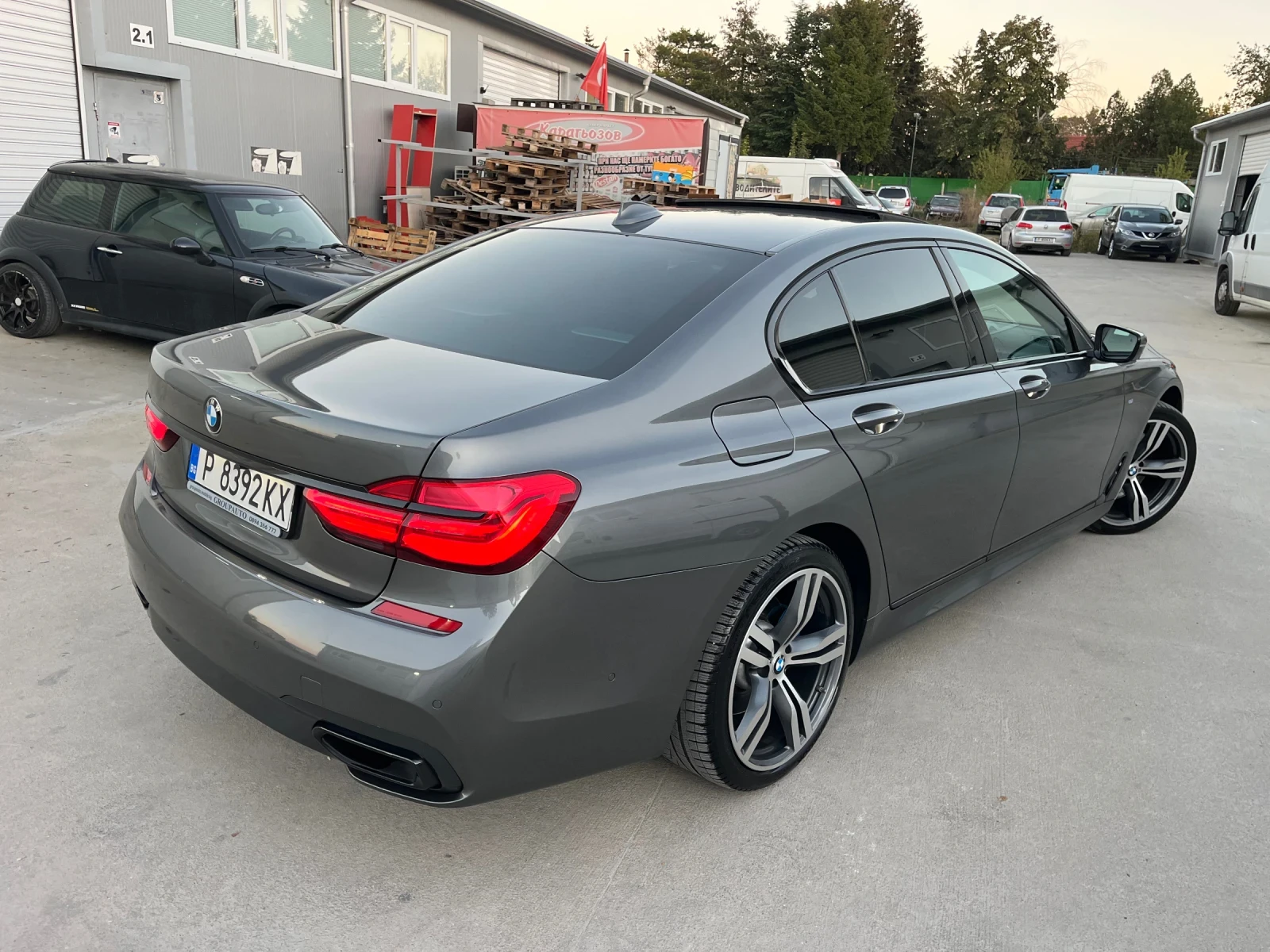 BMW 750 750d-X Drive/M PAKET/ДИСТРОНИК/ВАКУМ/FULL!!! - изображение 6