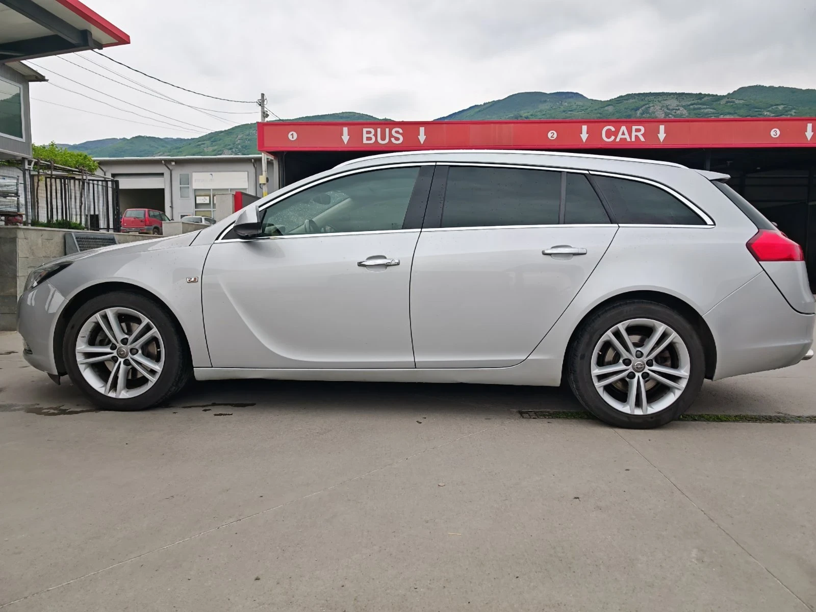 Opel Insignia Bi Turbo, 4x4 - изображение 2