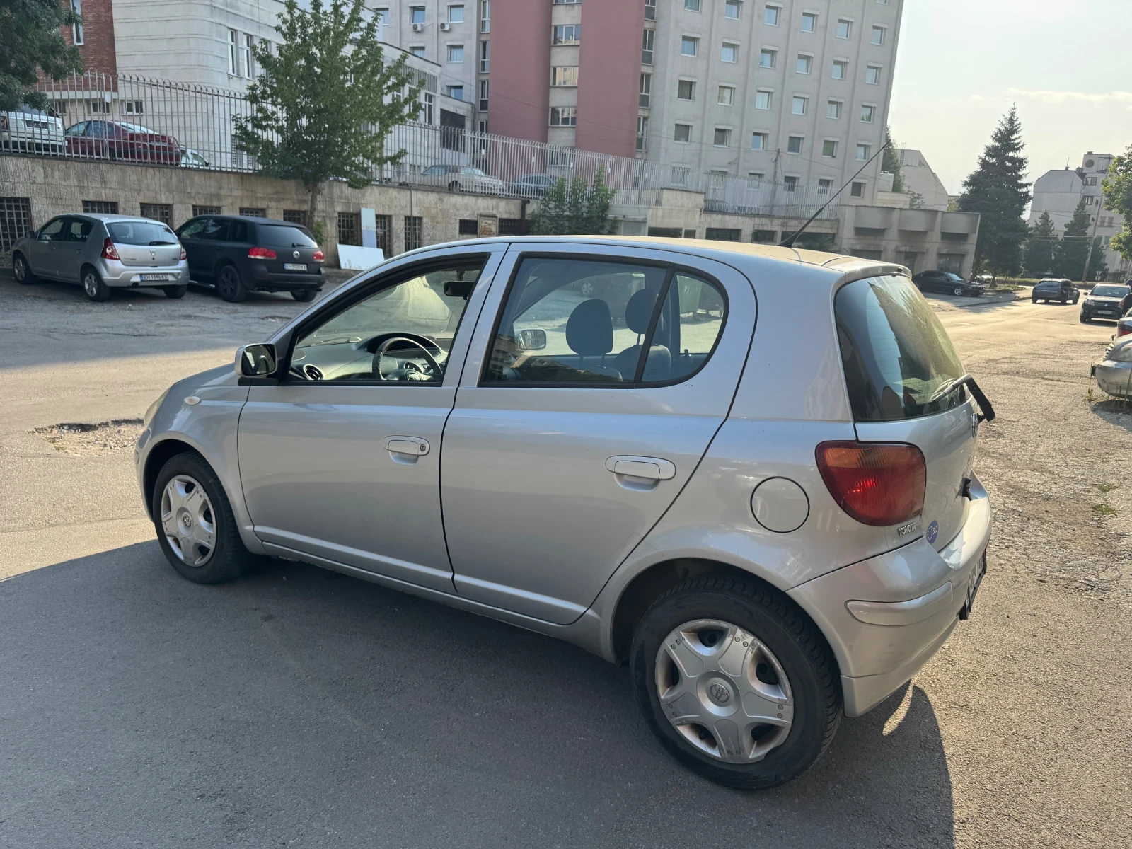 Toyota Yaris 1.3 87кс Facelift - изображение 6