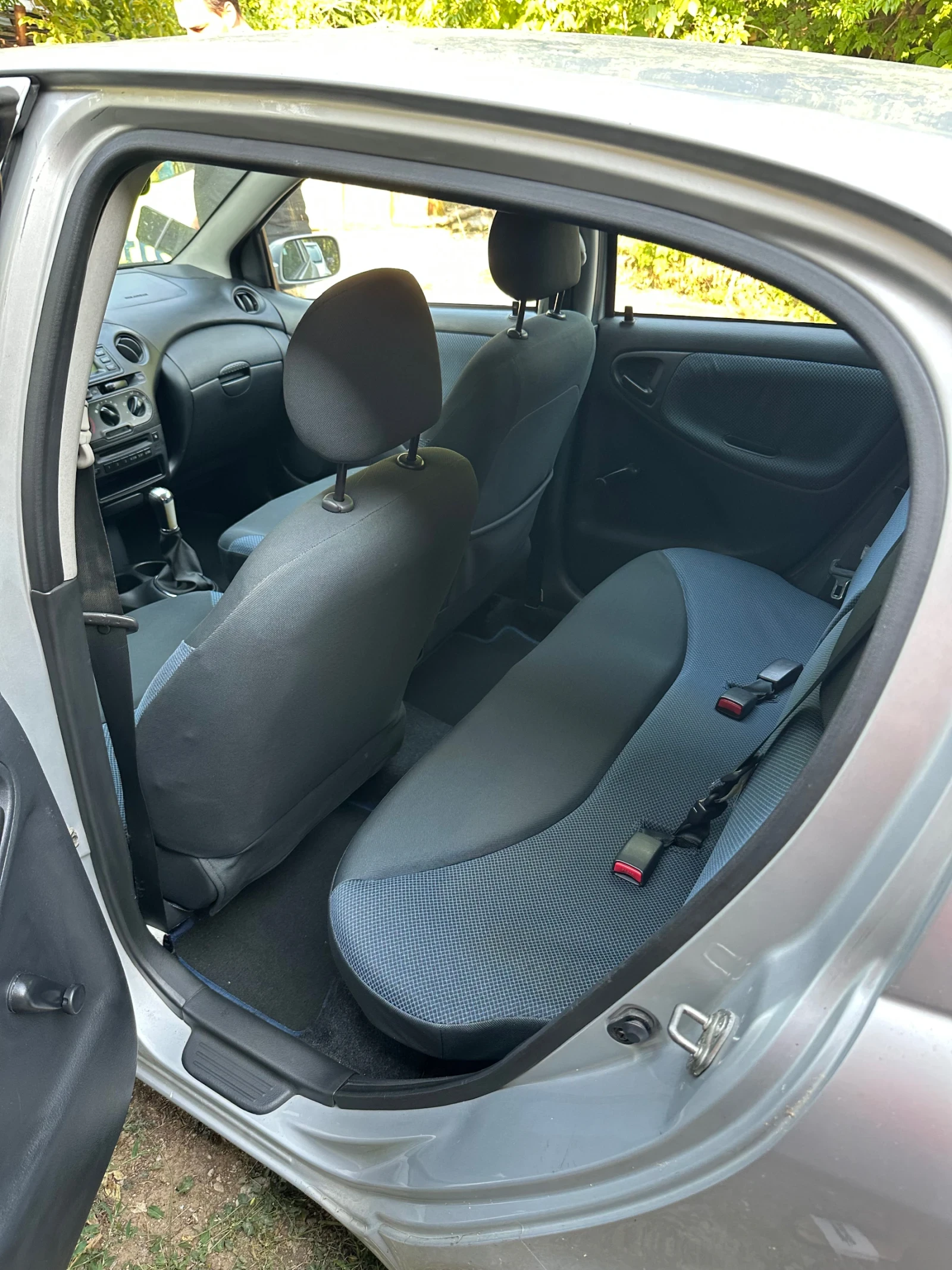 Toyota Yaris 1.3 87кс Facelift - изображение 10