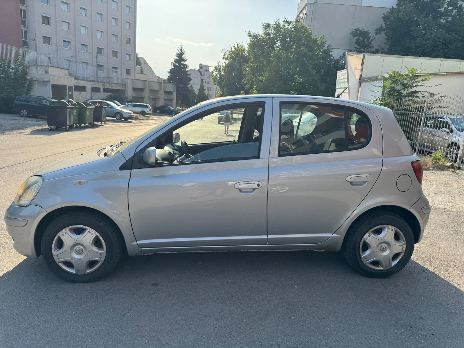 Toyota Yaris 1.3 87кс Facelift - изображение 4