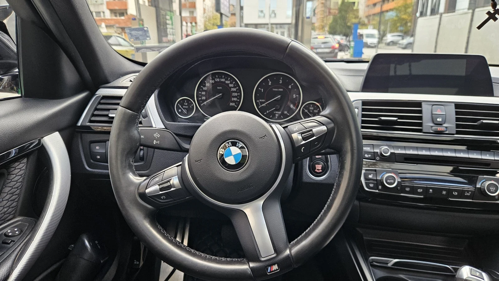 BMW 320 BMW 320d xDrive M-pack | Mobile.bg   14
