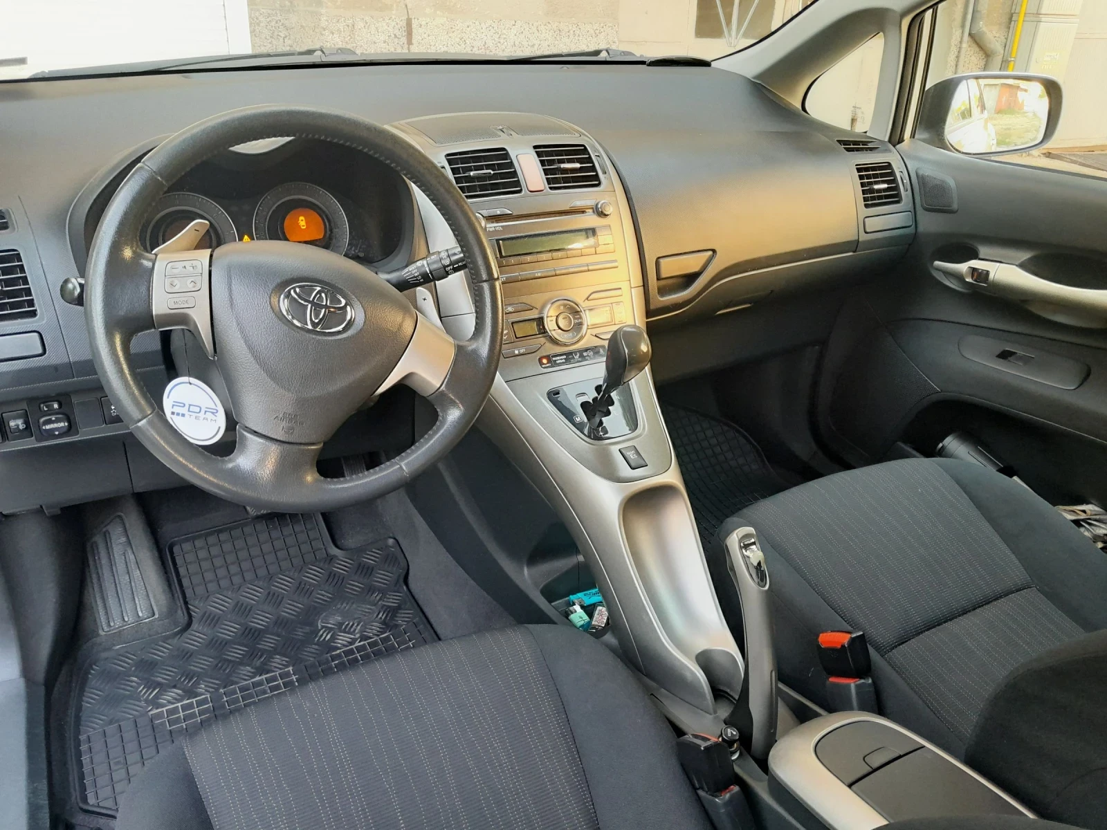 Toyota Auris 1.6 - изображение 8