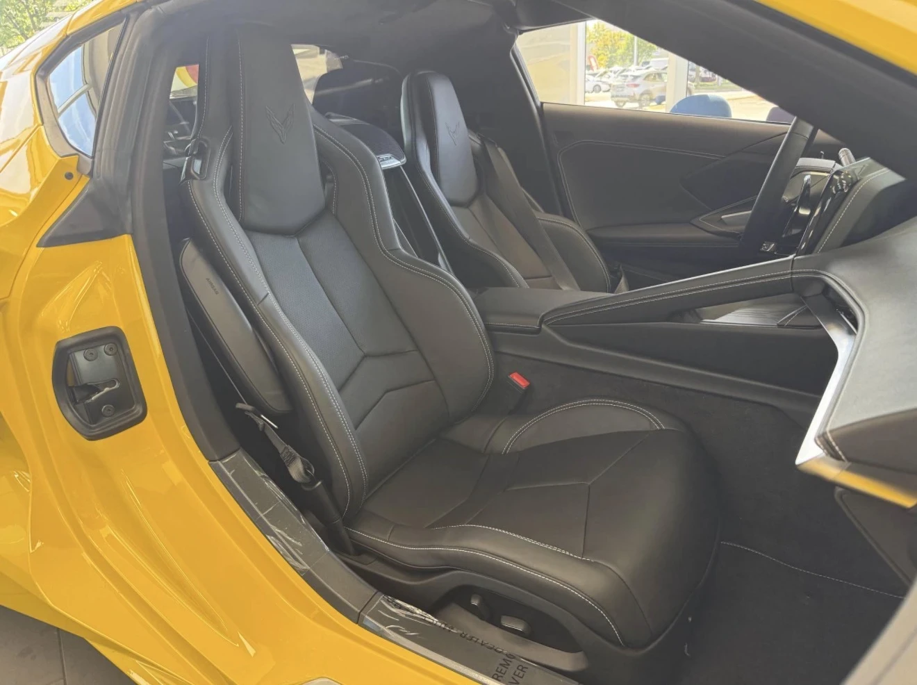 Chevrolet Corvette * 1LT* * АвтоКредит*  - изображение 9