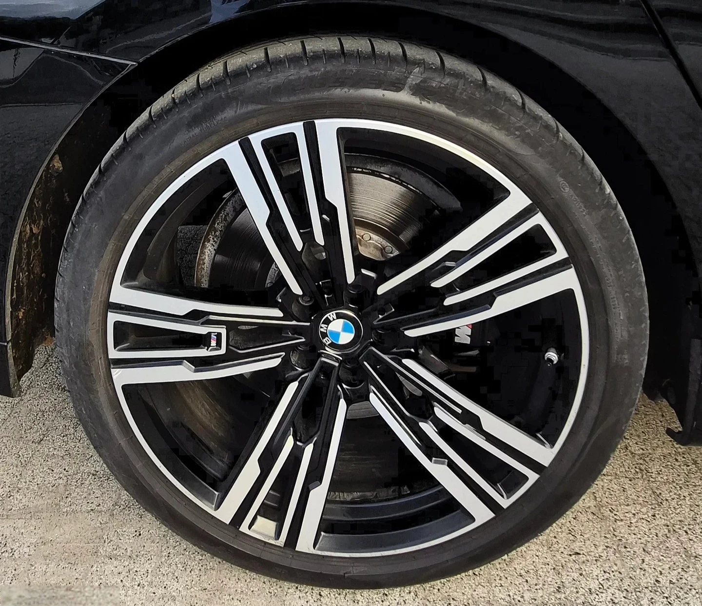 BMW 740 M-Sport xDrive - изображение 4