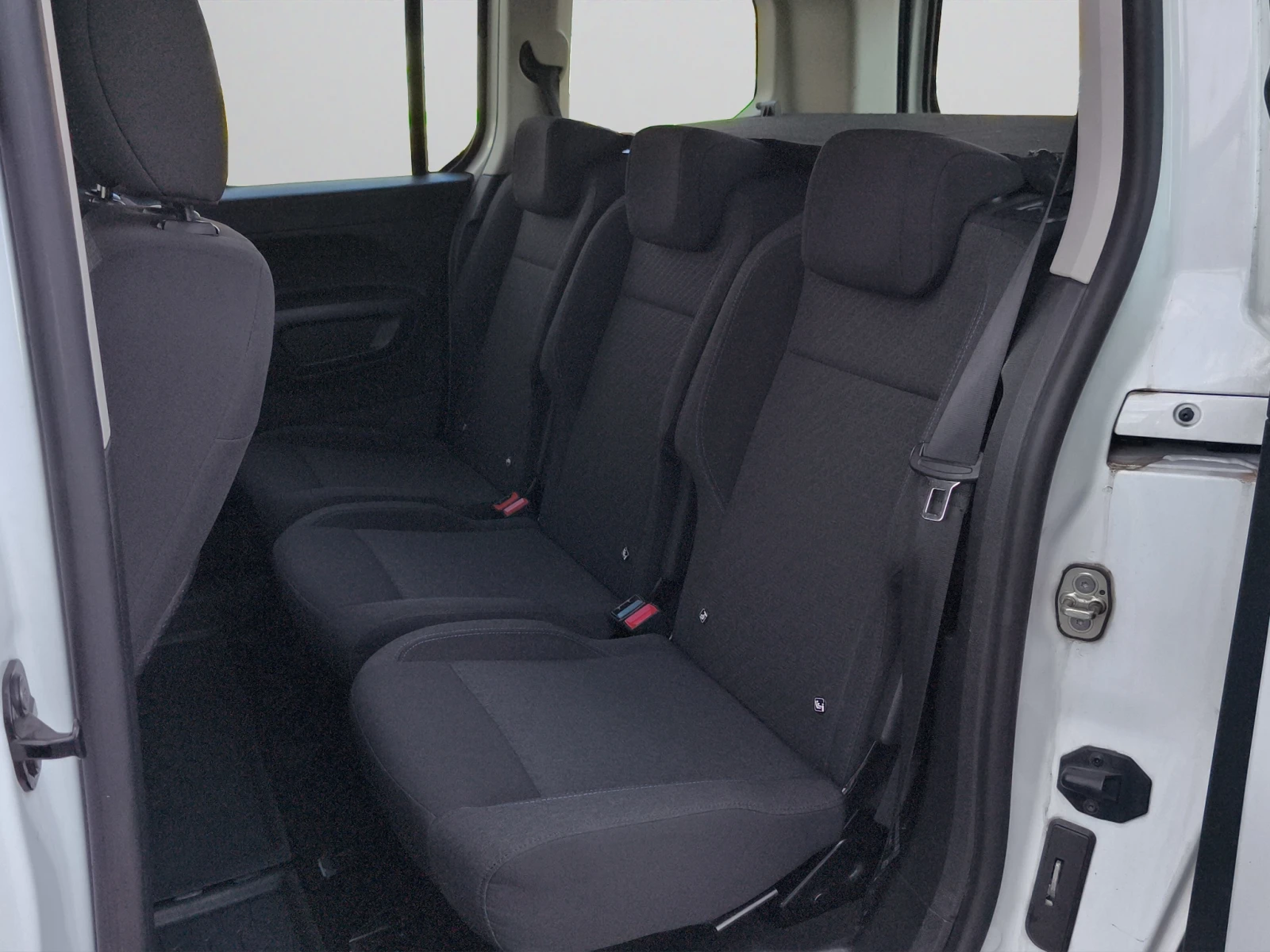 Peugeot Rifter ALLURE 1.5 BlueHDI 102 BVM5 STT E6//1908R15 | Mobile.bg � ����������� 12