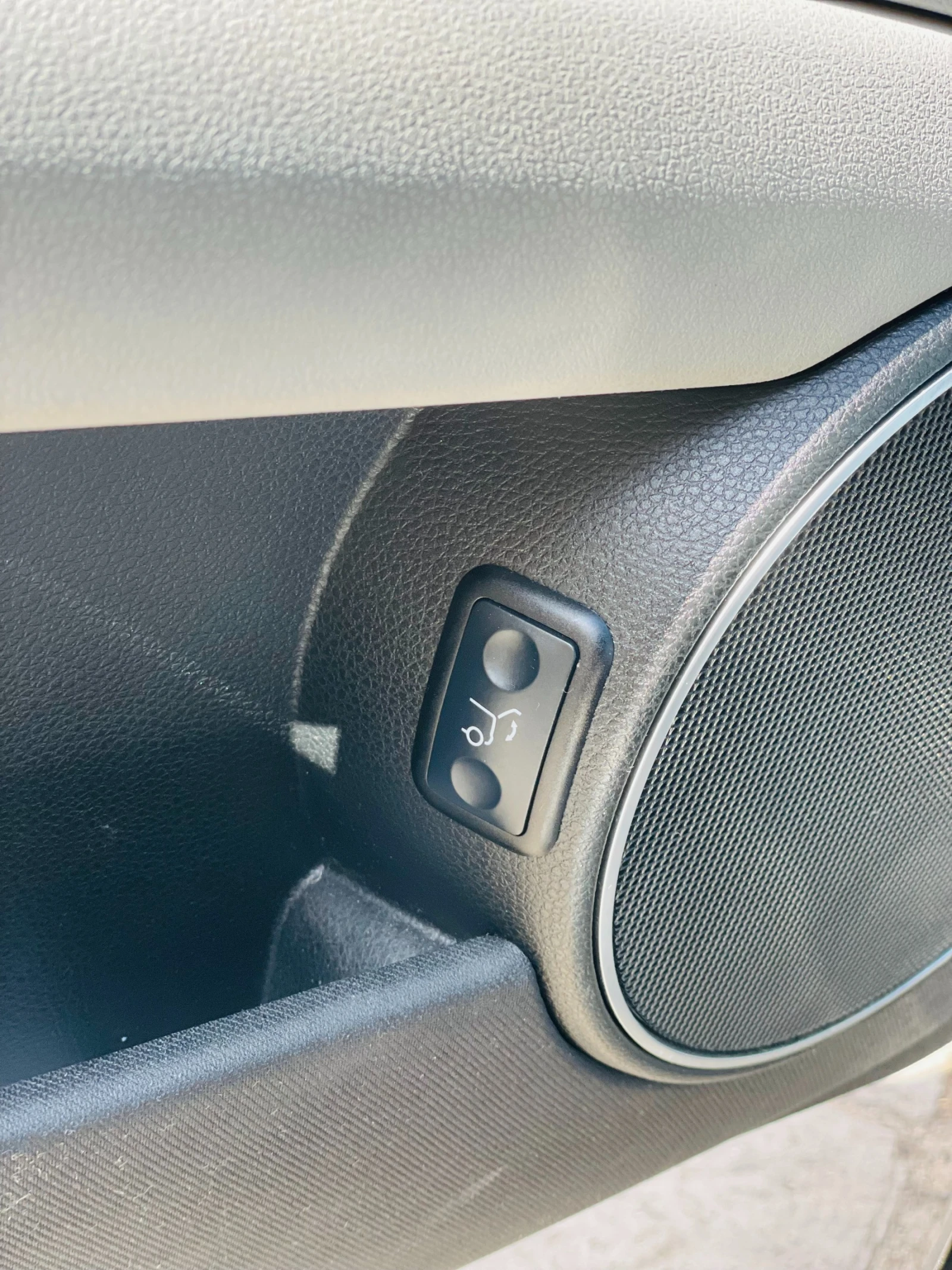 Mercedes-Benz C 250 AMG Line, снимка 14 - Автомобили и джипове - 53841981