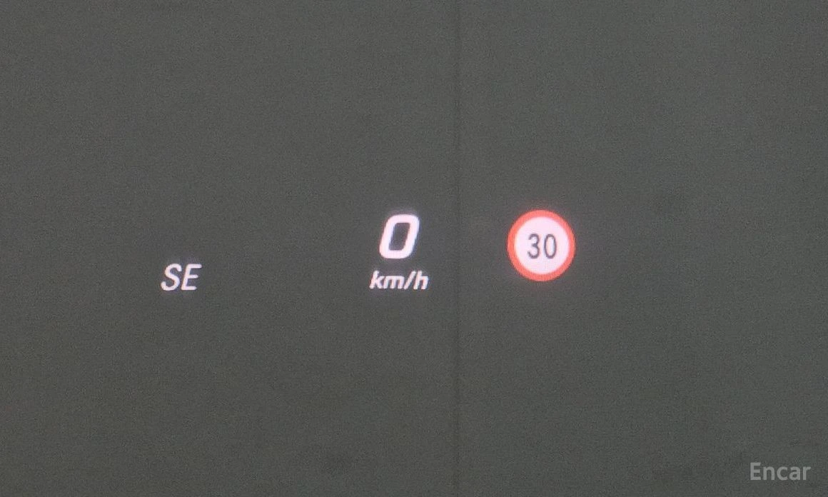 Mercedes-Benz E 220 COUPE* AMG PACK* HEAD-UP* DIGITAL* ОБДУХВАНЕ* , снимка 11 - Автомобили и джипове - 54108045