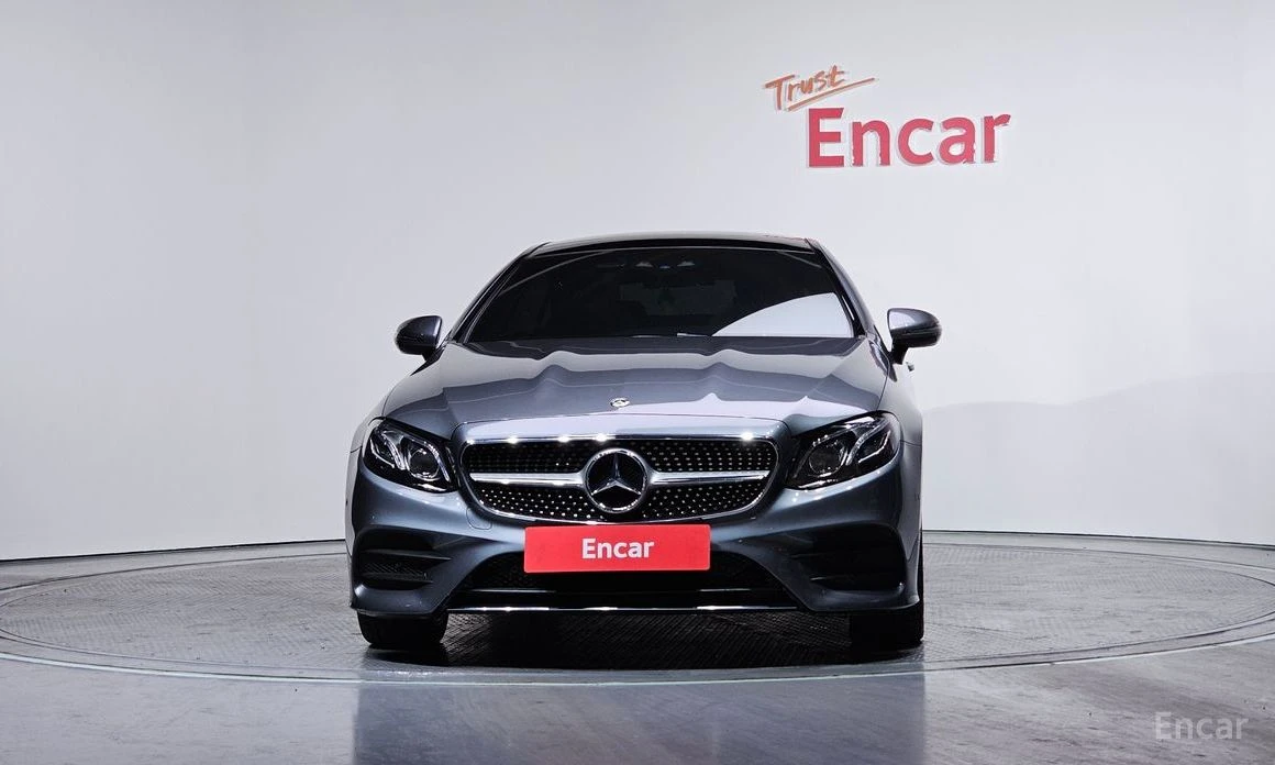 Mercedes-Benz E 220 COUPE* AMG PACK* HEAD-UP* DIGITAL* ОБДУХВАНЕ* , снимка 2 - Автомобили и джипове - 54108045