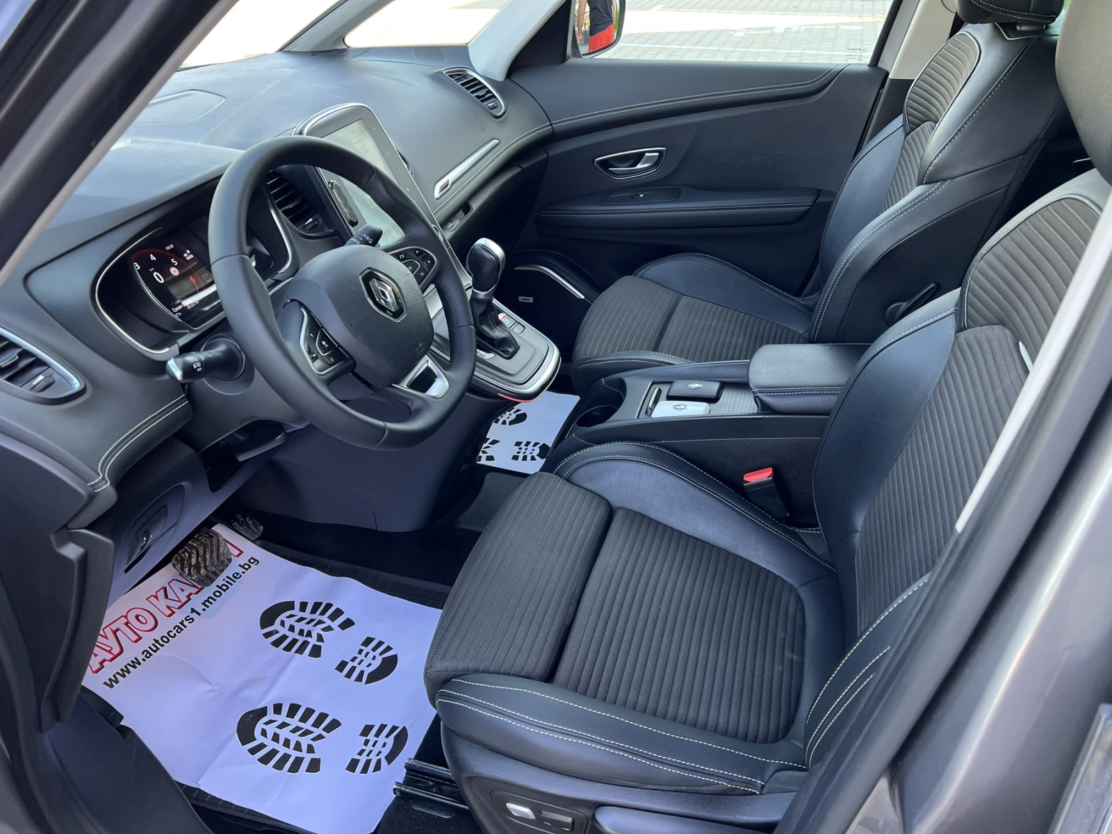 Renault Grand scenic, снимка 9 - Автомобили и джипове - 54226927