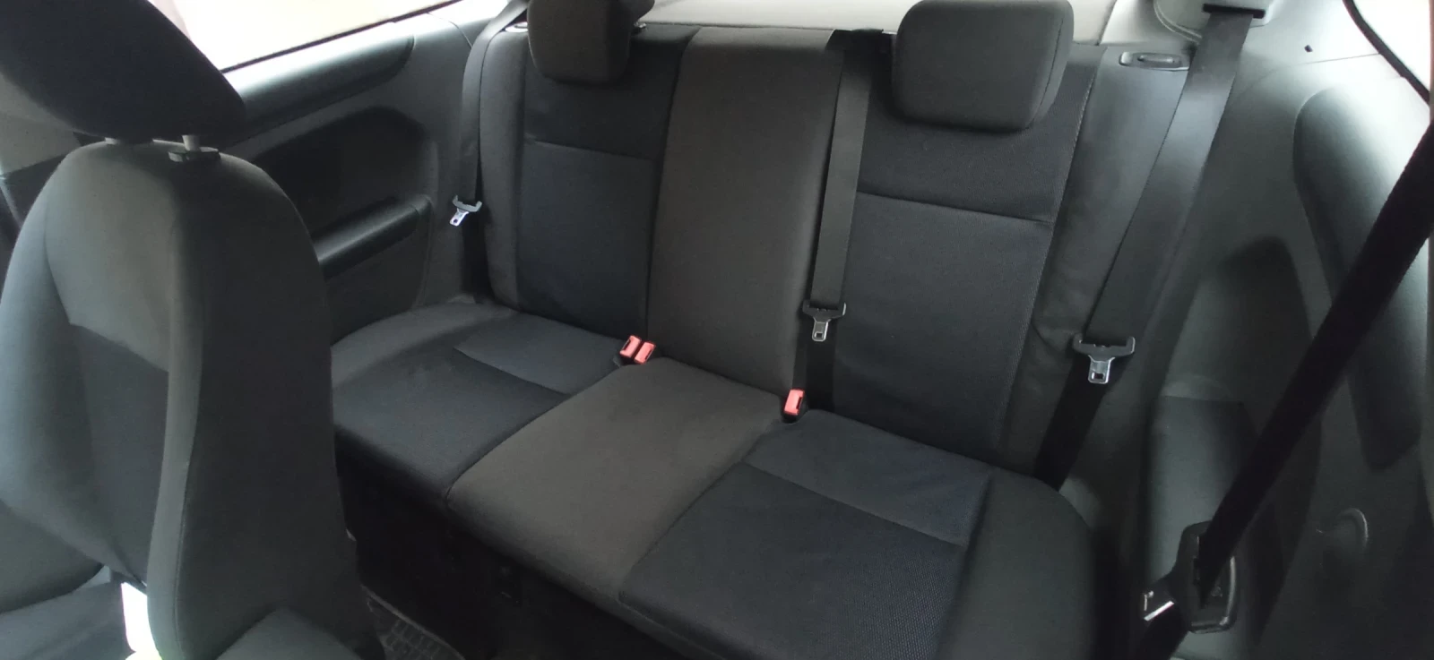 Ford Focus 1.6 tdci, снимка 8 - Автомобили и джипове - 54333405