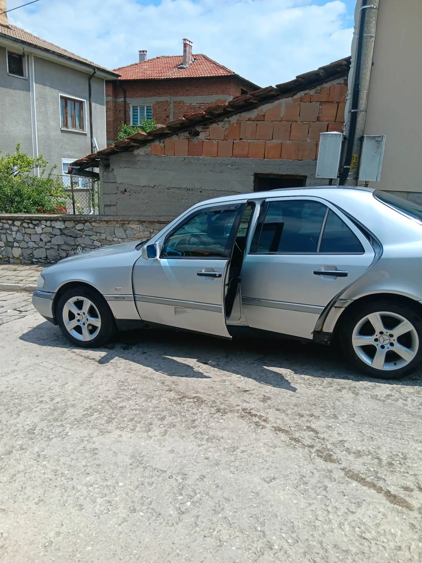 Mercedes-Benz C 250, снимка 2 - Автомобили и джипове - 54659662