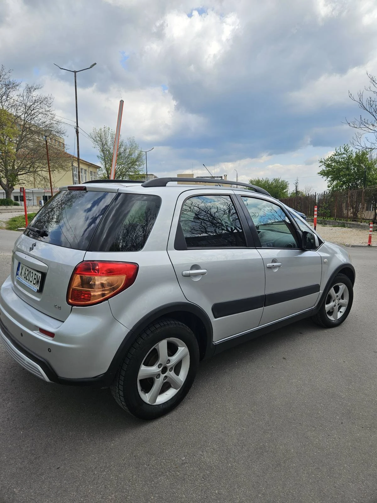 Suzuki SX4, снимка 8 - Автомобили и джипове - 54685668
