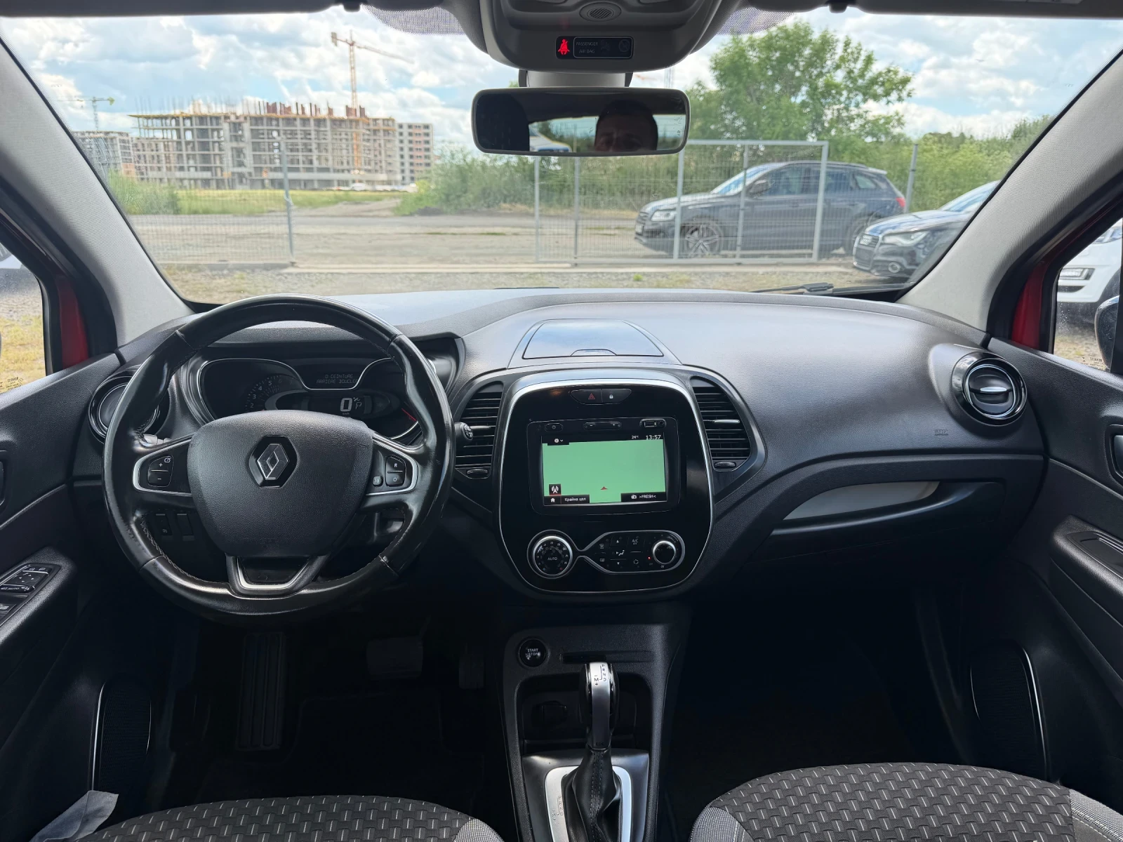 Renault Captur 1.33 ШВЕЙЦАРИЯ 88000 км., снимка 13 - Автомобили и джипове - 54711018