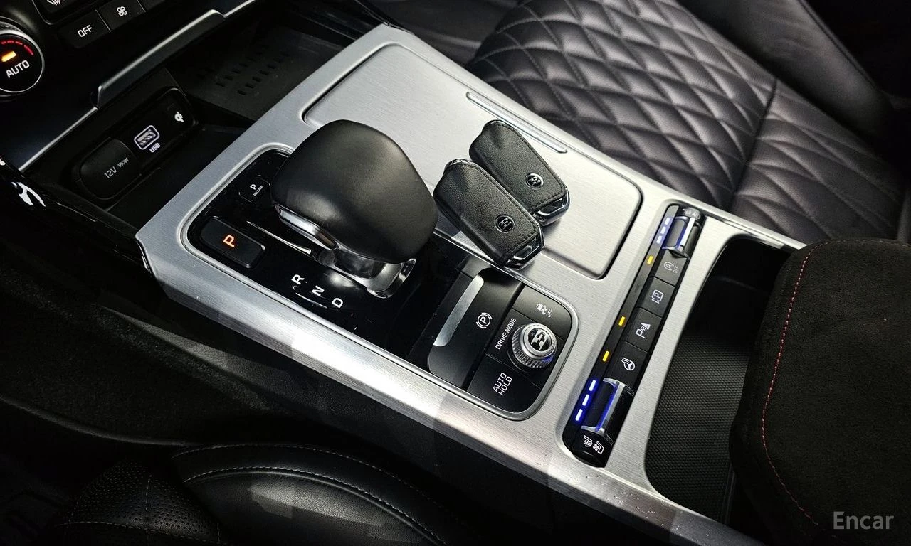 Kia Stinger 3.3 GT Masters* HARMAN KARDON* HEAD-UP* 360 CAM* , снимка 14 - Автомобили и джипове - 54894106