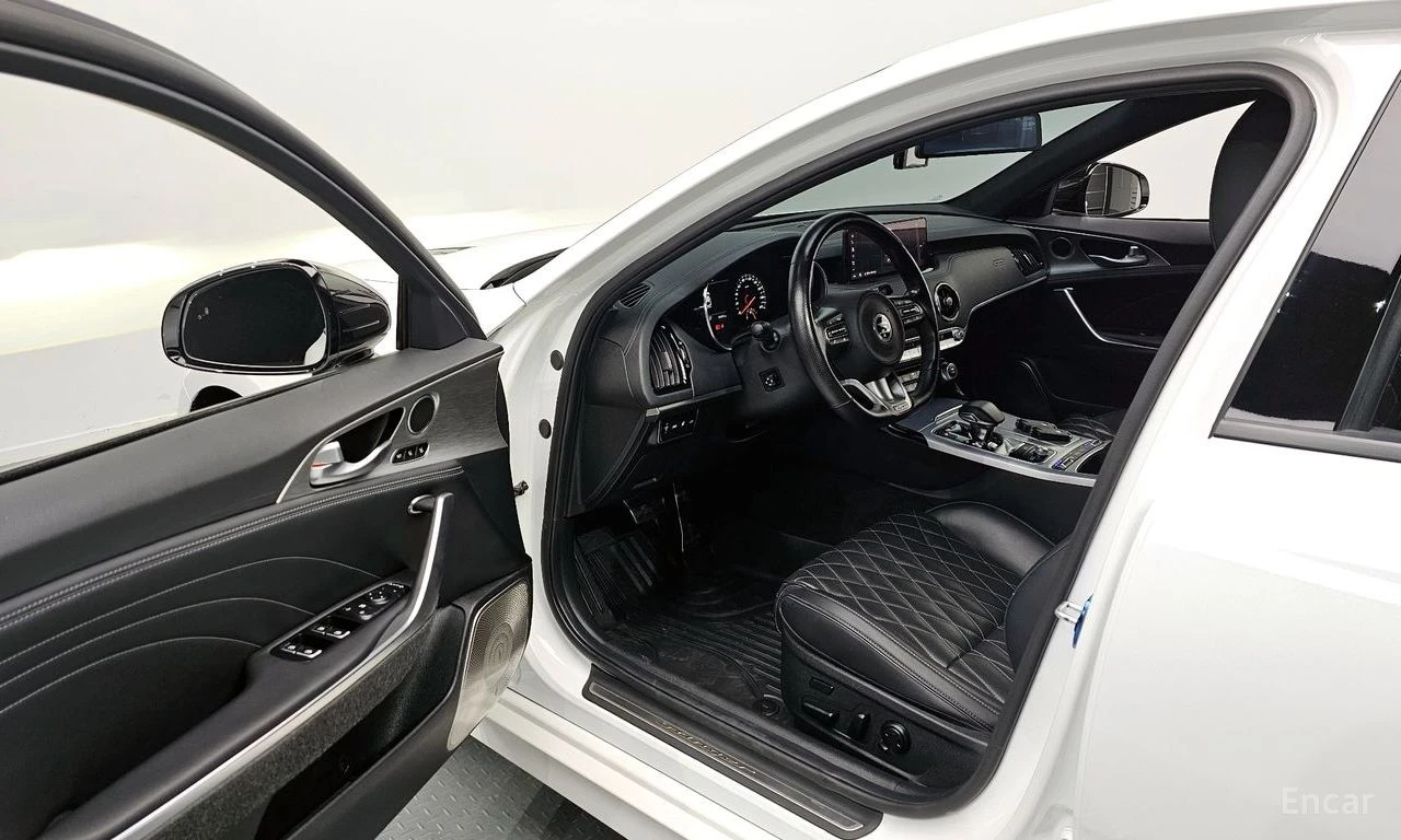 Kia Stinger 3.3 GT Masters* HARMAN KARDON* HEAD-UP* 360 CAM* , снимка 6 - Автомобили и джипове - 54894106