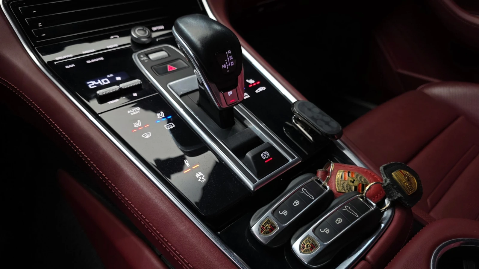 Porsche Panamera 971* Turbo* Pano* Navi* Keyless, снимка 9 - Автомобили и джипове - 55252471