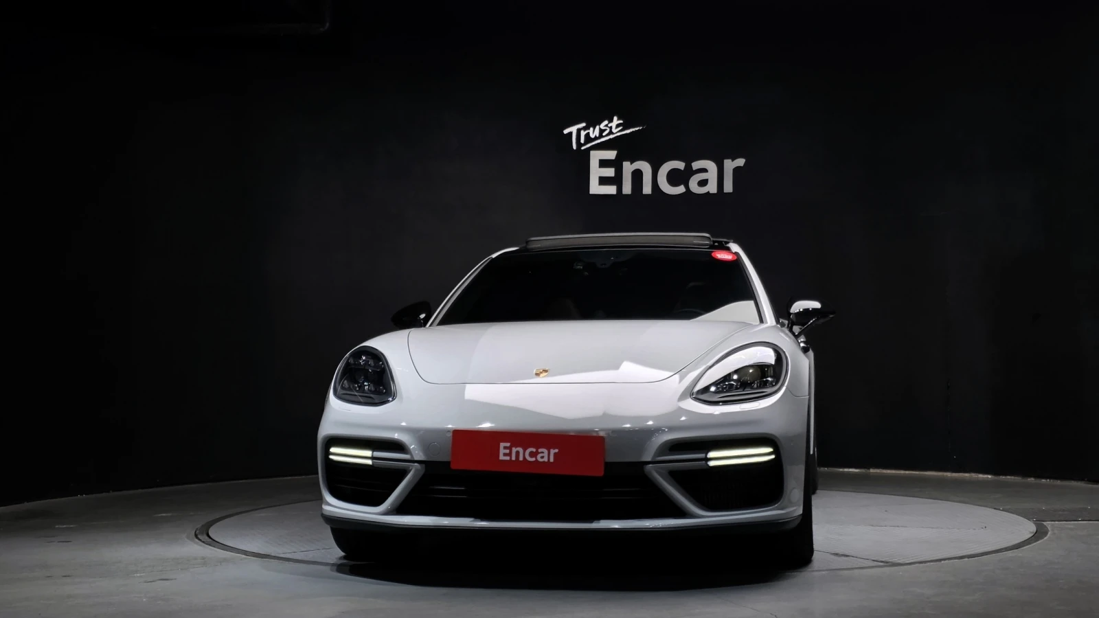 Porsche Panamera 971* Turbo* Pano* Navi* Keyless, снимка 2 - Автомобили и джипове - 55252471