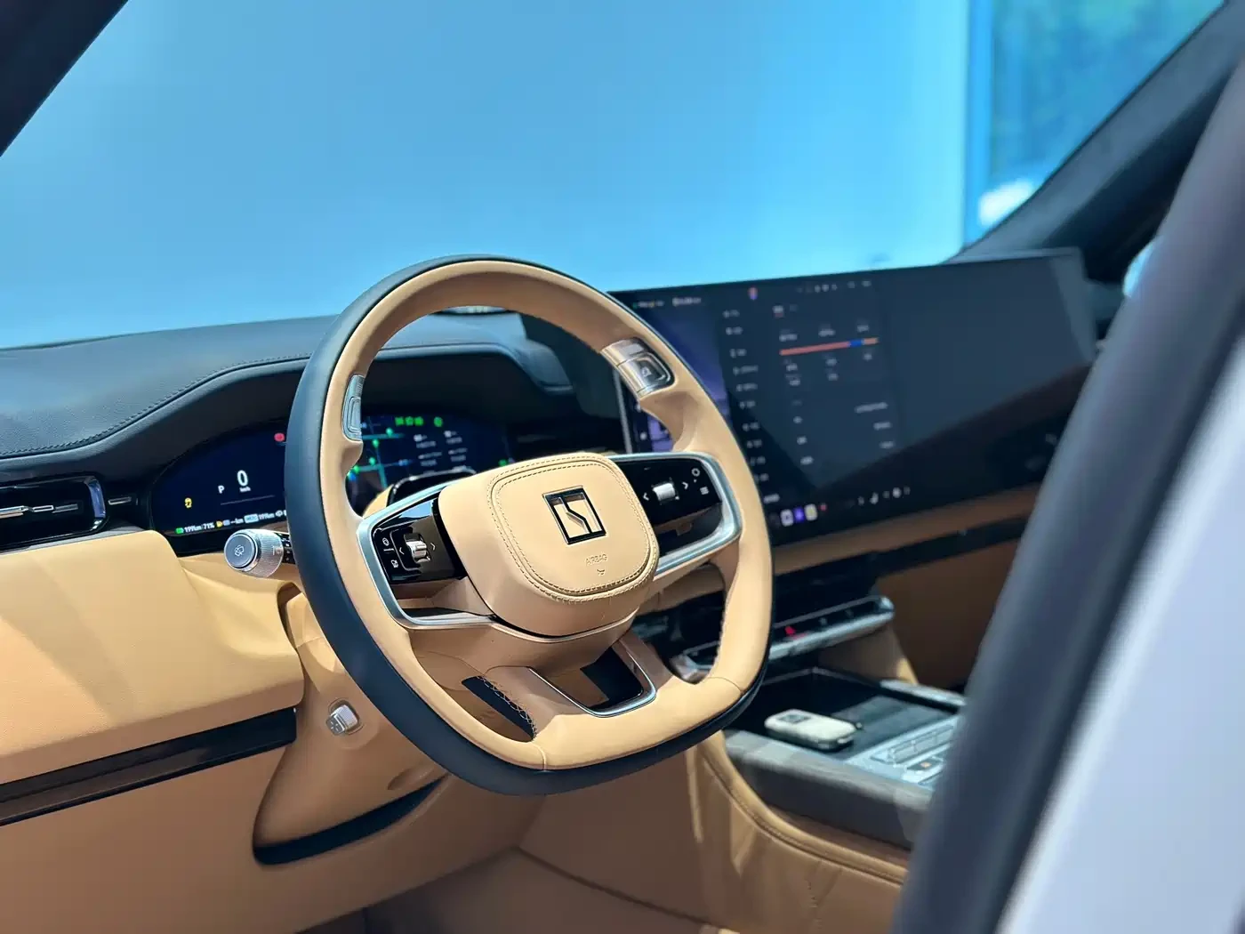 Zeekr 9X Plug-in hybrid | Mobile.bg � ����������� 10