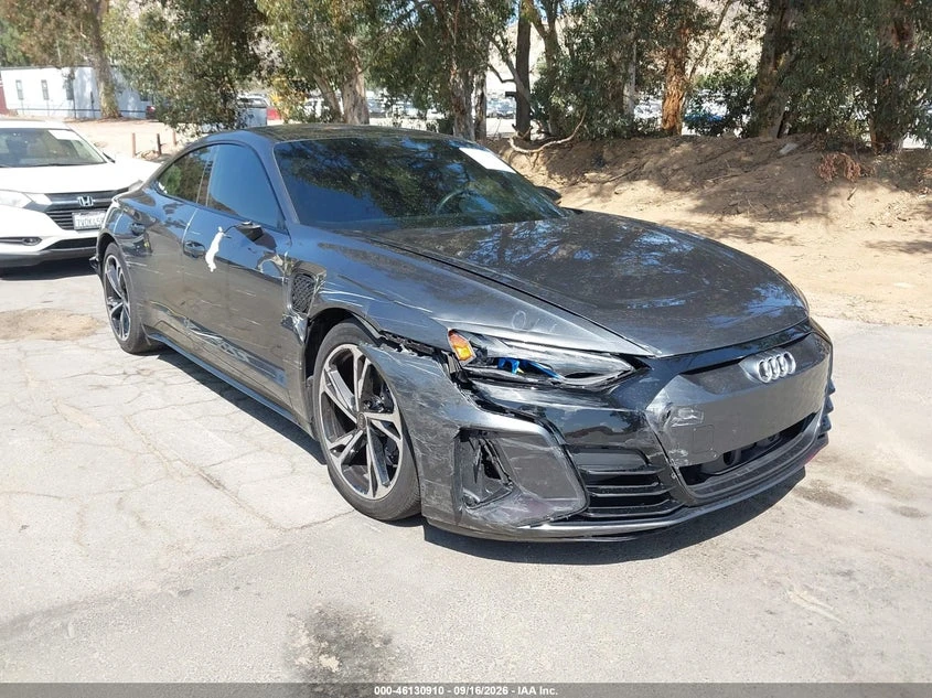 Audi E-Tron GT Premium Plus Quattro, снимка 8 - Автомобили и джипове - 56565037