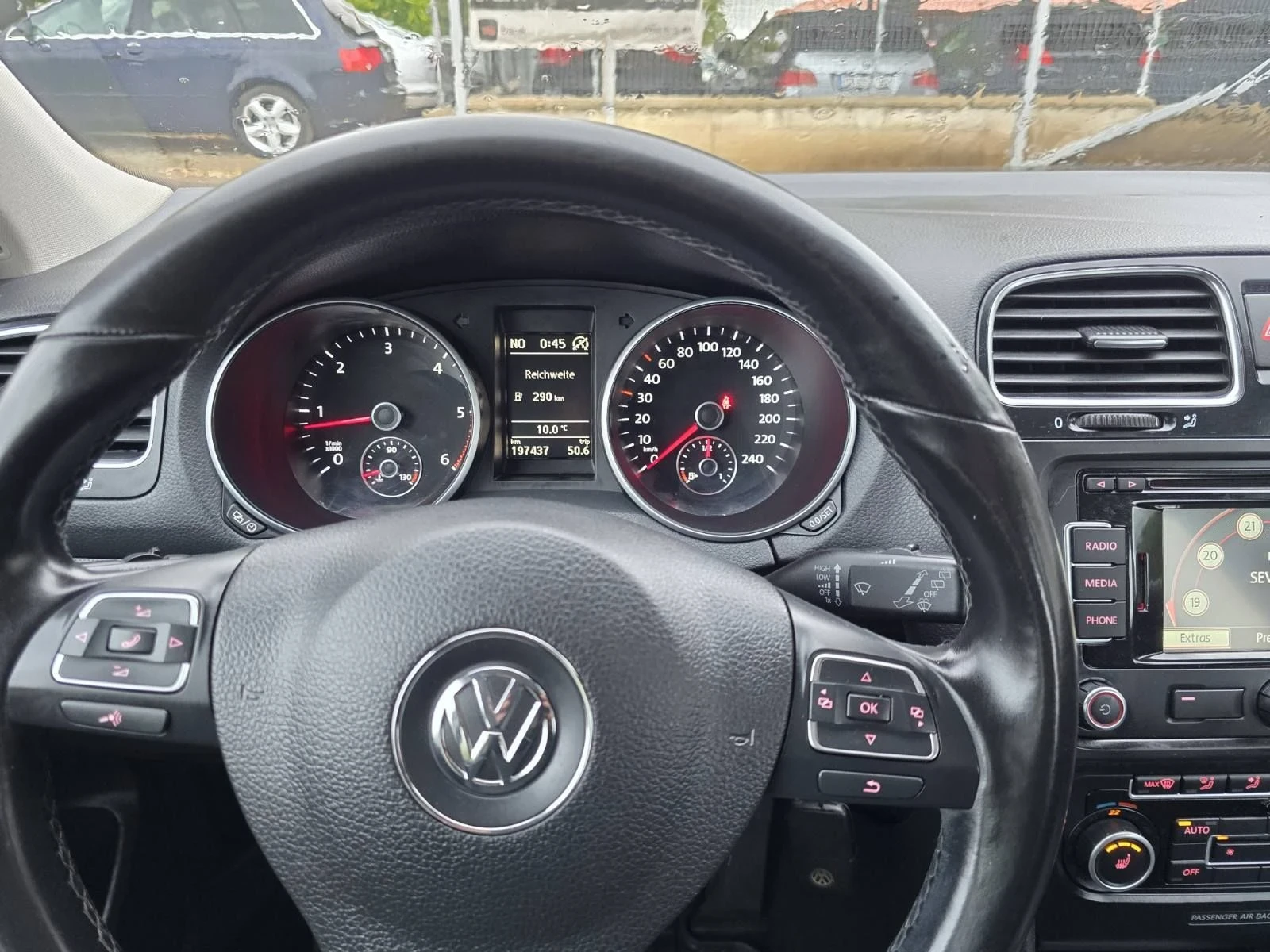 VW Golf 1.6TDI LED, снимка 10 - Автомобили и джипове - 56613373