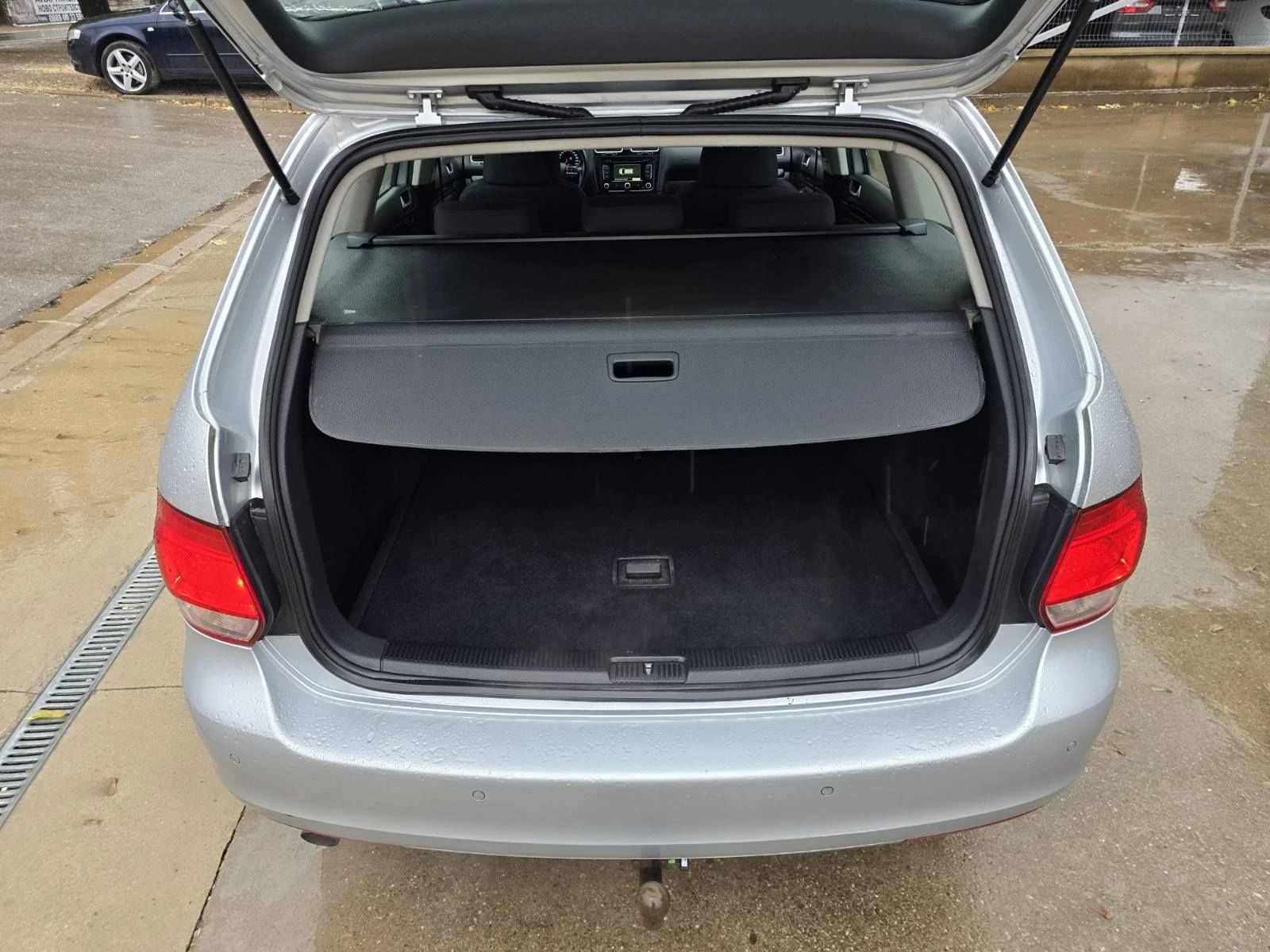 VW Golf 1.6TDI LED, снимка 13 - Автомобили и джипове - 56613373