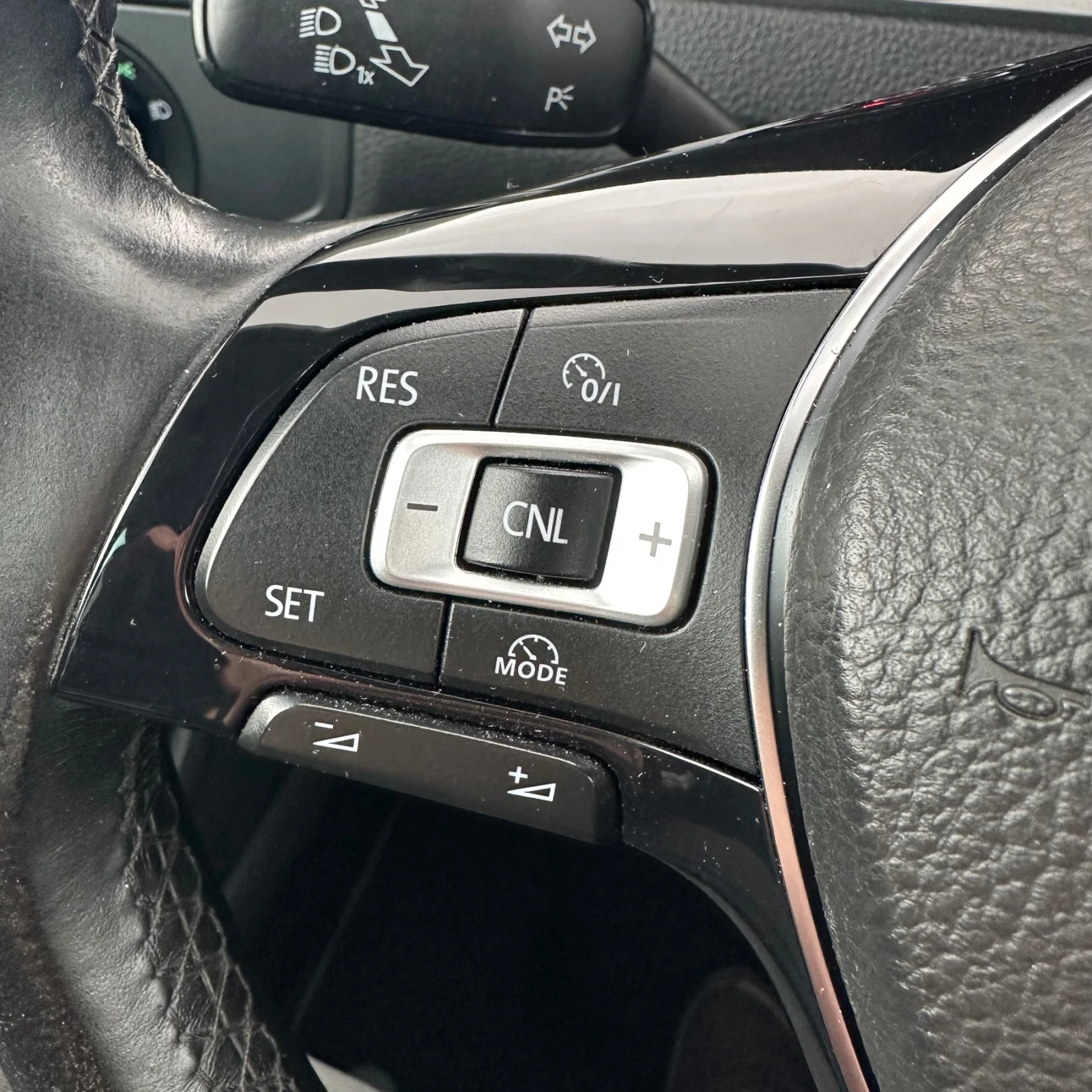 VW Golf 2.0TDI ALLTRACK, снимка 11 - Автомобили и джипове - 56741614