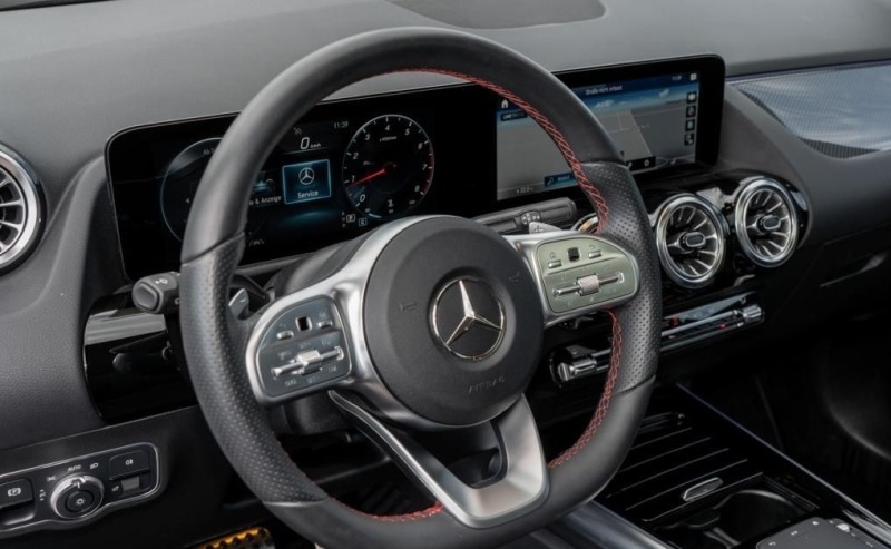 Mercedes-Benz GLA 250 4M AMG*MBUX NAVI*PANORAMA*KAMERA*LED*PDC, снимка 9 - Автомобили и джипове - 46274999