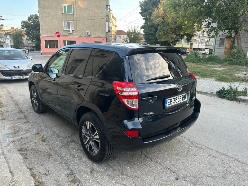 Toyota Rav4 2.2 D4D, снимка 4 - Автомобили и джипове - 46721713