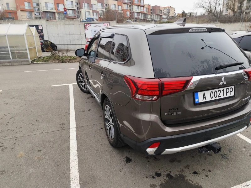 Mitsubishi Outlander 2.4 ГАЗ, снимка 4 - Автомобили и джипове - 49000097