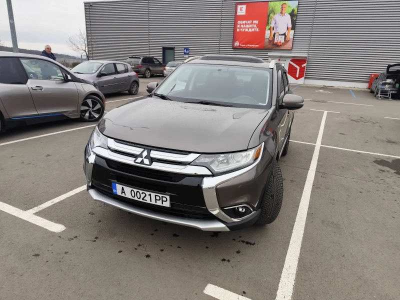 Mitsubishi Outlander 2.4 ГАЗ, снимка 1 - Автомобили и джипове - 49000097