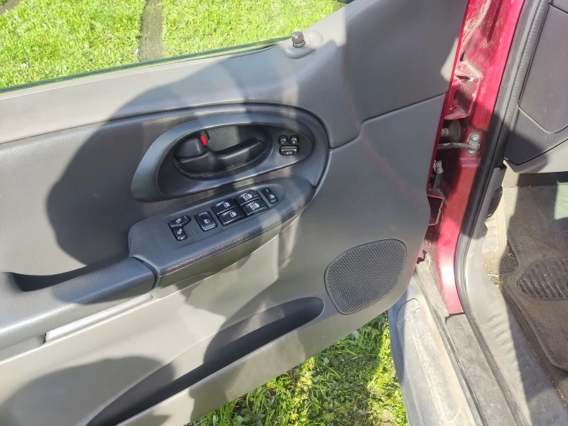 Chevrolet Trailblazer LTZ, снимка 7 - Автомобили и джипове - 52489429