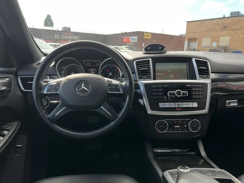 Mercedes-Benz ML 350 Дизел* Harman* 360Cam* 4Matic* Подгрев* Обдух, снимка 10 - Автомобили и джипове - 52317847