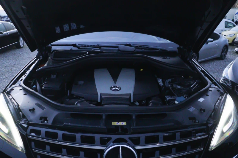 Mercedes-Benz ML 350 D = ЛИЗИНГ= 4-MATIC = TOP = НОВИ ГУМИ + ДЖАНТИ, снимка 15 - Автомобили и джипове - 53036508