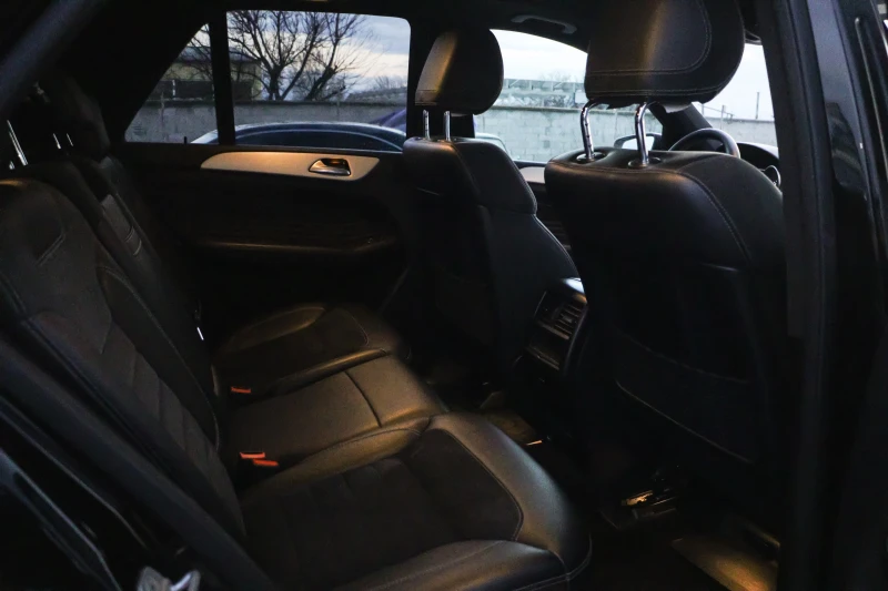 Mercedes-Benz ML 350 D = ЛИЗИНГ= 4-MATIC = TOP = НОВИ ГУМИ + ДЖАНТИ, снимка 12 - Автомобили и джипове - 53036508
