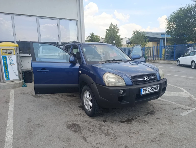 Hyundai Tucson 2.0 CRDI 113 к.с. 4х4 Automatic , снимка 5 - Автомобили и джипове - 53288585