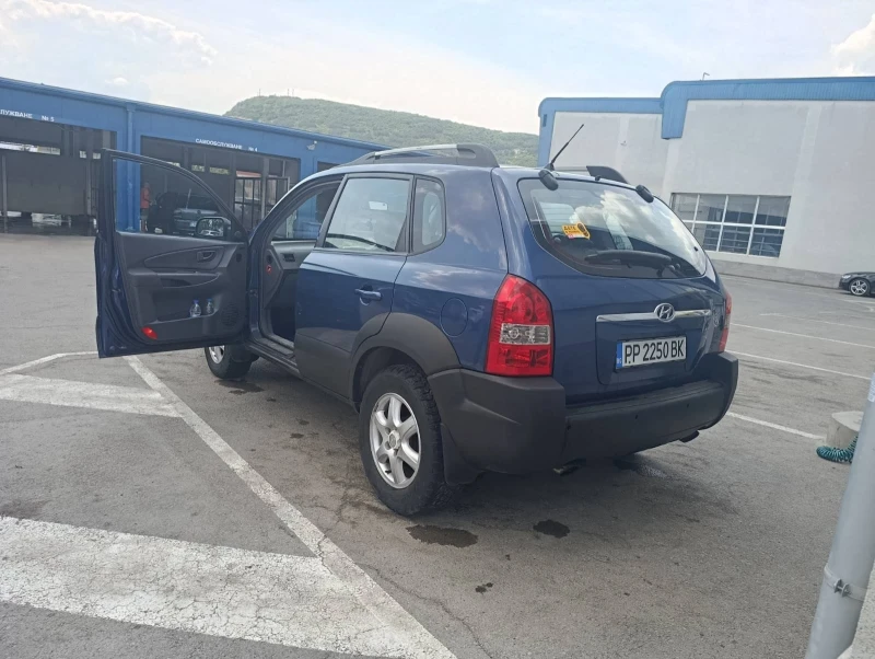 Hyundai Tucson 2.0 CRDI 113 к.с. 4х4 Automatic , снимка 2 - Автомобили и джипове - 53288585