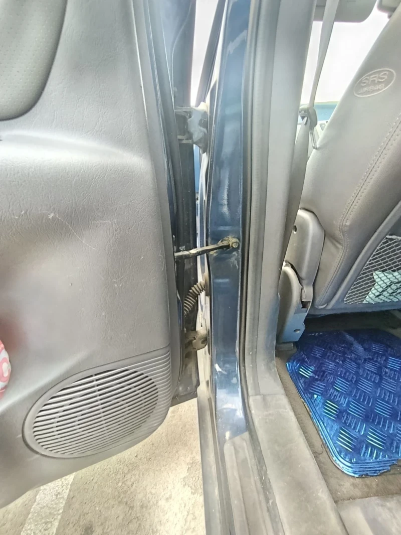 Hyundai Tucson 2.0 CRDI 113 к.с. 4х4 Automatic , снимка 11 - Автомобили и джипове - 53288585