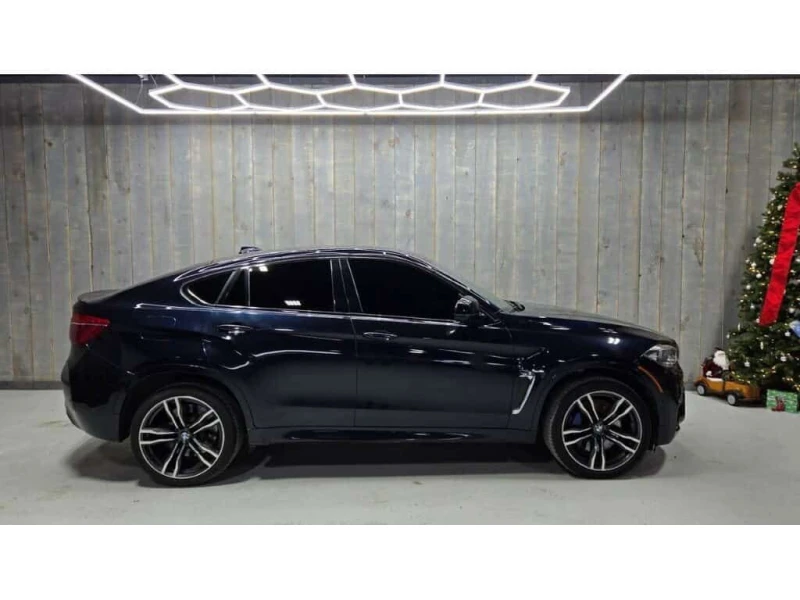 BMW X6 * AWD| 575HP| HEADS UP| SOFT CLOSE| HARMON KARDON , снимка 3 - Автомобили и джипове - 53527105