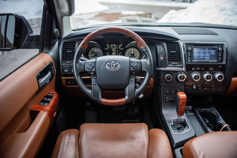 Toyota Sequoia С РЕГИСТРАЦИЯ & АВТО КРЕДИТ, снимка 9 - Автомобили и джипове - 53561987